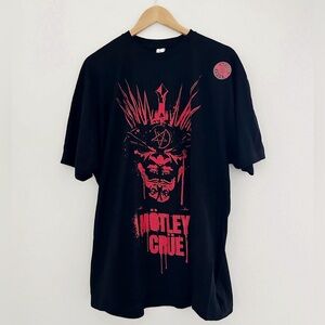NEW MOTLEY CRUE Graphic Tee